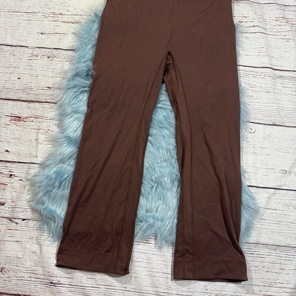 All Access High Rise Harmony Flare Legging in Cappuccino - Picture 7 of 9